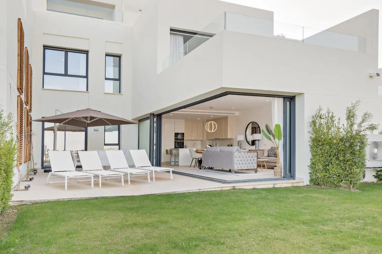Luxury Seaview 3 Bedroom Apartment - Along Golf Course Of Finca Cortesin Casares